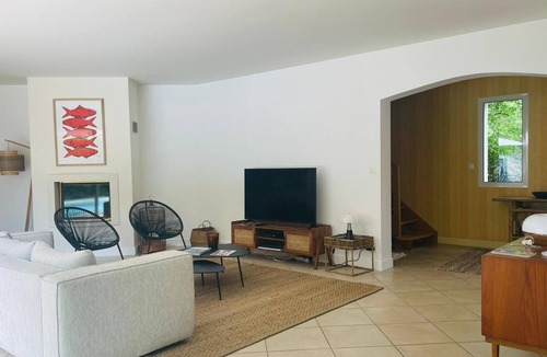 Le Moulleau Villa | Arcachon Le Moulleau Beautiful 4 bedroom villa, swimming pool and large garden