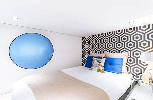 Hotel de Ville - Quinconces Apartment | Architect's studio for 2 people in the heart of the city