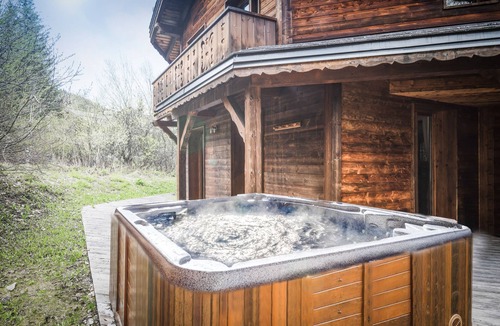 La Perriere Ski Chalet | Authentic Chalet LEA 2-Star- Courchevel, La Tania - Heart of the Forest -Jacuzzi