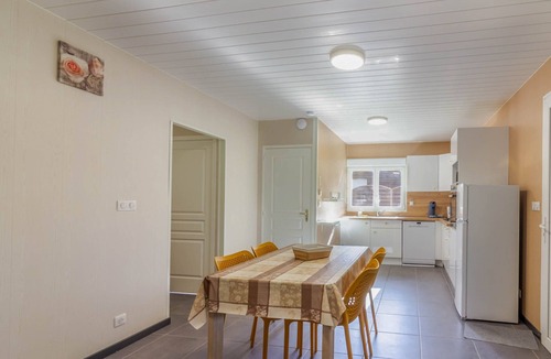 Thenon House | Authentic Stay in Dordogne – Comfortable Gîte with Heated Pool