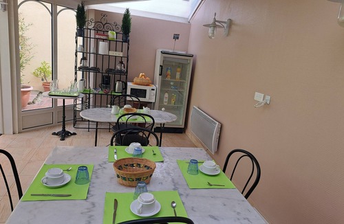 Nevers Hotel | BEAUSEJOUR