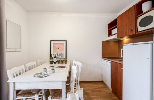 Le Verdon-sur-Mer Apartment | Beautiful apartment for 8 guests with pool, WIFI, TV, terrace and pets allowed