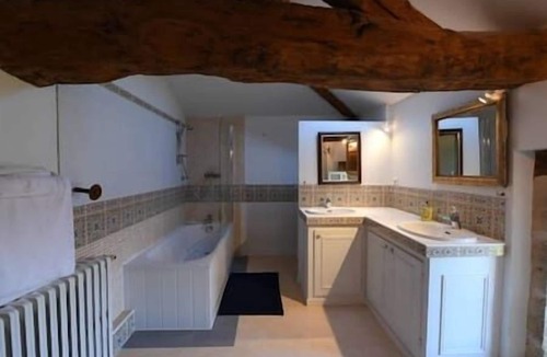 Ruch House | Beautiful Character Stone Family Property in the Saint-Emilion area