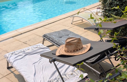 Geay House | Beautiful Charentaise property 40 minutes from La Rochelle and Royan,