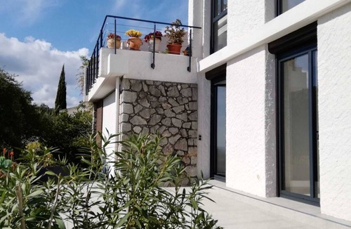 Mandelieu-La-Napoule House | BEAUTIFUL VIEW OF CANNES BAY AND LERINS ISLANDS
