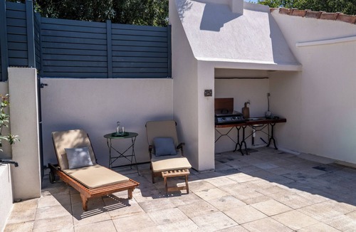 Saint-Chamas House | Beautiful house, pool, and studio - Sleeps 7