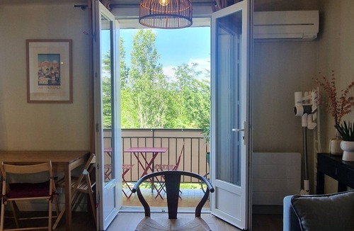 Grand Sud Apartment | Beautiful new apartment for 4 people. Wifi, air conditioning, parking, balcony