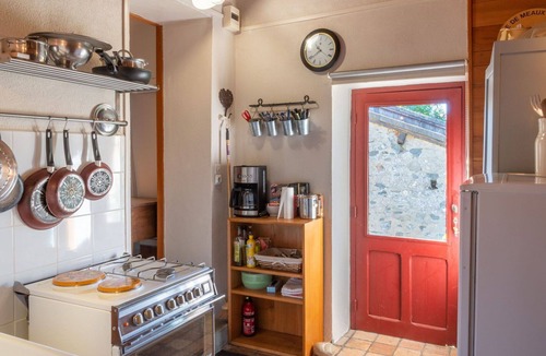 Chiddes House | Beautiful private villa for 4 guests with WIFI, TV, terrace and pets allowed