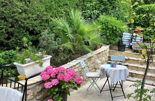 Le Rouret House | Beautiful, spacious villa—perfect for a summer vacation for 5–6 people -