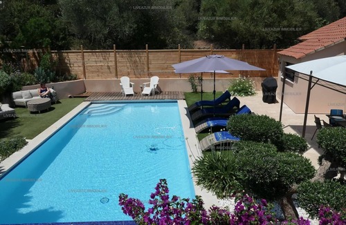 Sanary-sur-Mer House | Beautiful villa Carpe Diem pool on foot of city center and beach for 8