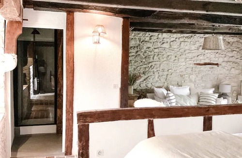 Tourtoirac Bed & Breakfast | Bed and Breakfast 'Domaine De Pragelier, Le Caribou' with Shared Pool