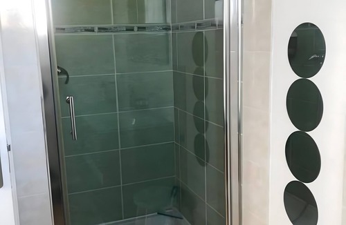 Saint-Remeze Bed & Breakfast | Bed and Breakfast 'Chambre D'hôtes Ardèche Du Sud' with Private Terrace, Private Garden and Wi-Fi