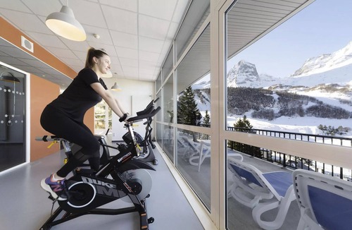 Eaux-Bonnes Hotel | Belambra Clubs Gourette - Lou Sarri - Half board - Classic accommodation 3 Adults and 1 Child with balcony