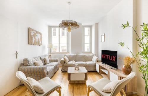 Les Cordeliers Apartment | BnGo I Le Spacieux Hypercentre I 8p, 4ch, 2sdb, 2ème étage sans ascenseur
