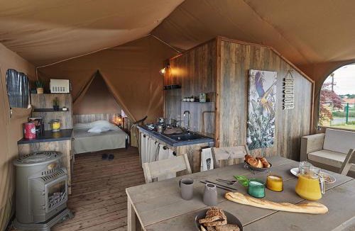 Saint Maime Other | Cabane 34m² avec terrasse sur pilotis, 2 chambres, cuisine équipée - API-1-52-1497