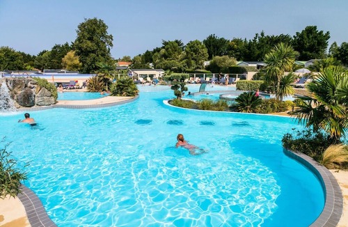 Saint-Georges-d'Oleron House | Camping Les Grosses Pierres ***** - Mobile Home PMR 3 Rooms 6 People