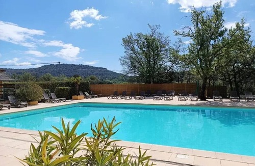 Saint-Saturnin-les-Apt House | Camping maeva Escapades Le Domaine des Chênes Blancs * - Cozy Mobile Home 4 Rooms 6 People Air Conditioned