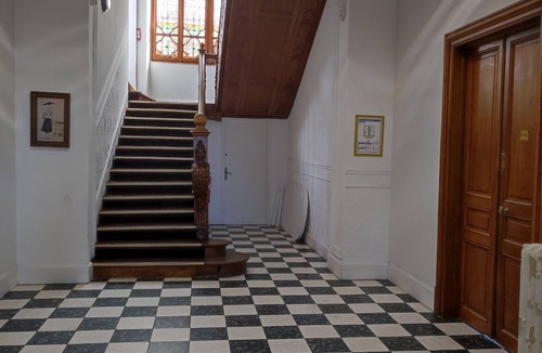 Jausiers Apartment | Castle Apartment with WiFi in Jausiers - 8 people