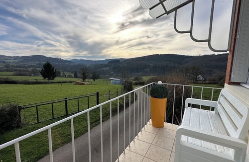 Chateau-Chinon House | CHAINTRE LA VALLEE A breathtaking view