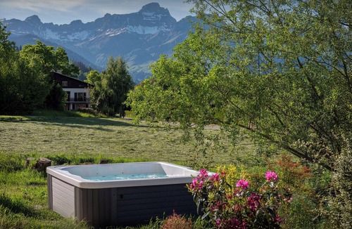 Combloux Ski Chalet | Chalet Alpayak - enjoy a mountain holiday for 8 with hot tub - OVO Network