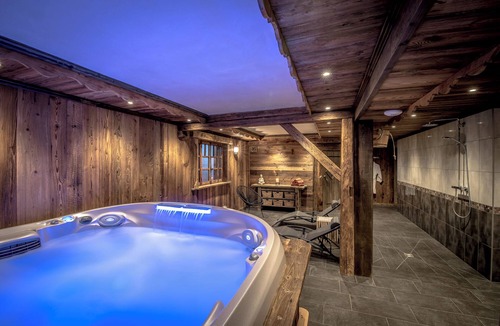 Le Praz Ski Chalet | Chalet classified "Montagne d'exception" in the heart of the 3 Vallées ski area