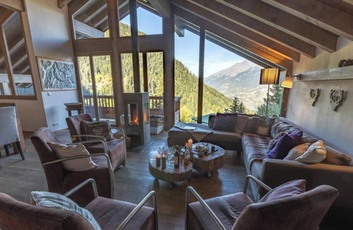 Valfrejus Ski Chalet | Chalet, Ground floor, terrace, balcony, fireplace or stove, tv, ski locker, 158m², Valfréjus