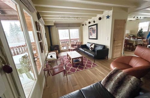 Les Gets Ski Chalet | Chalet Le Renard Du Lac- close to the Chavanne piste and lake
