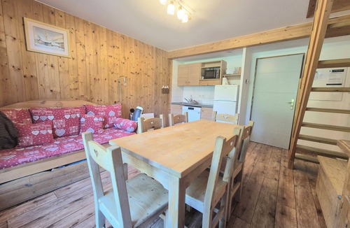 La Feclaz Ski Chalet | Chalet MÖKI , accès piscine sauna *