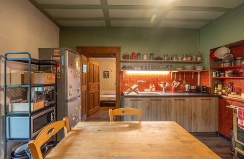 Araches-la-Frasse Ski Chalet | Chalet 'Magnifique Aux Carroz' with Mountain View, Private Terrace and Wi-Fi