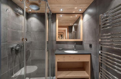 Le Raffort Ski Chalet | Chalet moderne à Méribel avec sauna - FR-1-566-45