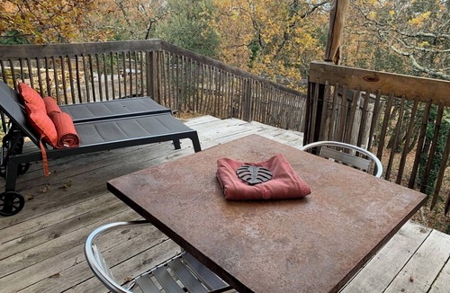 Saint-Remeze Cabin | Chalet perché Libellule (+12yrs accompanied by an adult or 2 adults)