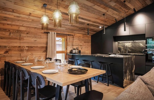 Pralognan-la-Vanoise Ski Chalet | Chalet Rongbuk - Unspoiled mountain landscapes and sauna - OVO Network