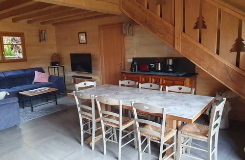 Corancy Ski Chalet | Chalet * sleeps 6/8 on Lac de Pannecière, near Chaumard