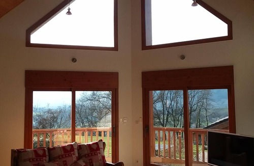Saint-Pierre-de-Soucy House | Chalet with Panoramic Views of the Alpes.