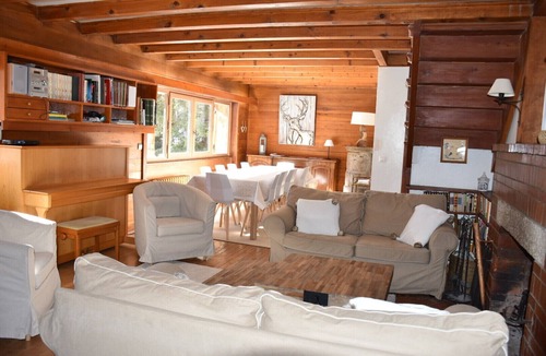 Les Praz-de-Chamonix Ski Chalet | Chalet*with view in CHAMONIX MONT BLANC ,12 guests, 5min walk from the ski lif