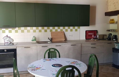 Mauriac House | Chaleureux, Intimiste, Proche de ST Emilion, 6 à 8 Personnes, Équipement Bébé,