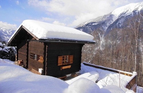 Les Bossons Ski Chalet | Chamonix - Mont Blanc QUIET INDEPENDENT CHALET FOR 2 TO 6 PEOPLE