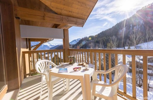 Les Bottieres House | Charm & Comfort: Perfect Family Mountain Getaway | Pet-Friendly | 2 Units