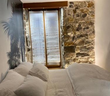 Annecy Old Town Apartment | Charmant appartement, centre piéton Vieille Ville Annecy