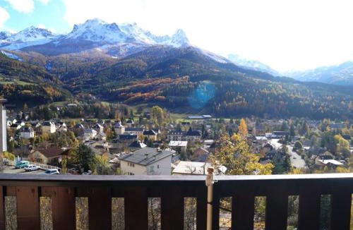 Barcelonnette Apartment | Charmant Mini T2 Sud à Barcelonnette avec Terrasse, 4 Pers - FR-1-165A-55