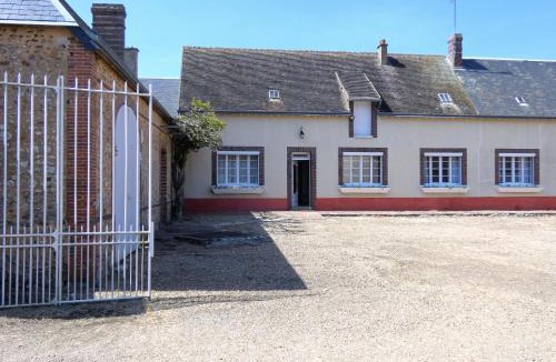 Challet House | Charmante Maison au Cœur d'un Corps de Ferme avec Confort Moderne et Proximité de Sites Touristiques - FR-1-581-105