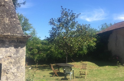 Bourgnac House | Charming 16th century Perigord house, swimming pool and park.