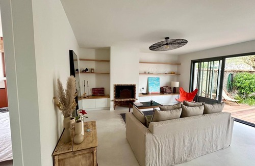La Flotte House | Charming 2-bedroom house in La Flotte-en-Ré, near beach and port
