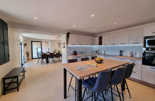 Neulise Cottage | Charming air-conditioned country house - 12 guests
