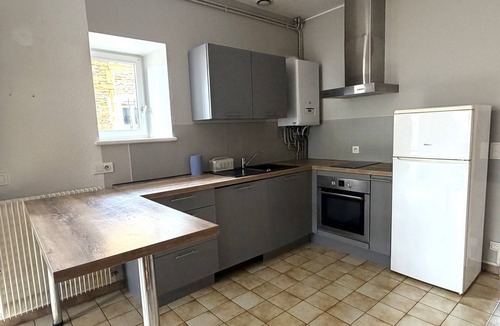 Cogny Apartment | CHARMING APARTMENT IN THE HEART OF PIERRES DOREES