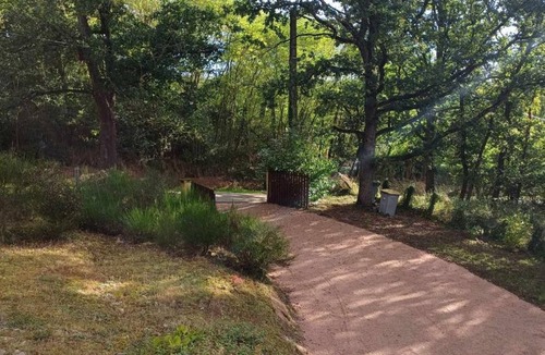 Jenzat Cottage | Charming cabin in nature with garden and terrace