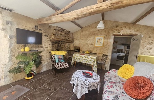 Saint-Maigrin Cottage | Charming Countryside Gite + Continental Breakfast optional