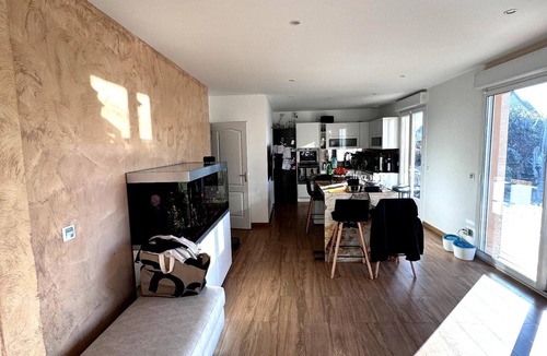 Mere House | Charming Family House with Garden and Heated Swimming Pool 1 hour from Paris