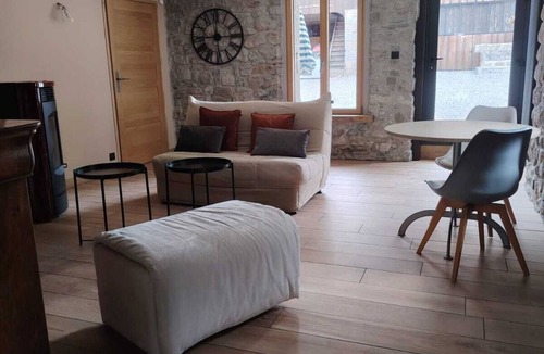 Pers-Jussy Other | Charming Farmhouse Vacation Rental with a View of Lake Geneva