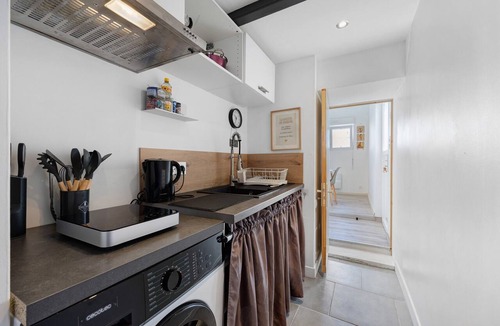 Saint-Jean-de-Liversay Apartment | Charming Apartment for 4 with Shared Terrace and Garden